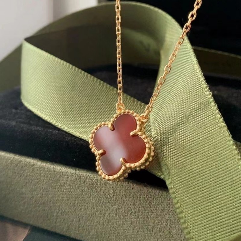 What is meaning of VCA 18K gold vintage color stone necklace? - VCA Jewelry - 3