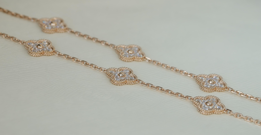 18K Gold Van Cleef & Arpels Vintage Necklace, 10 Motifs, Diamond - Van Cleef & Arpels Jewelry - 1