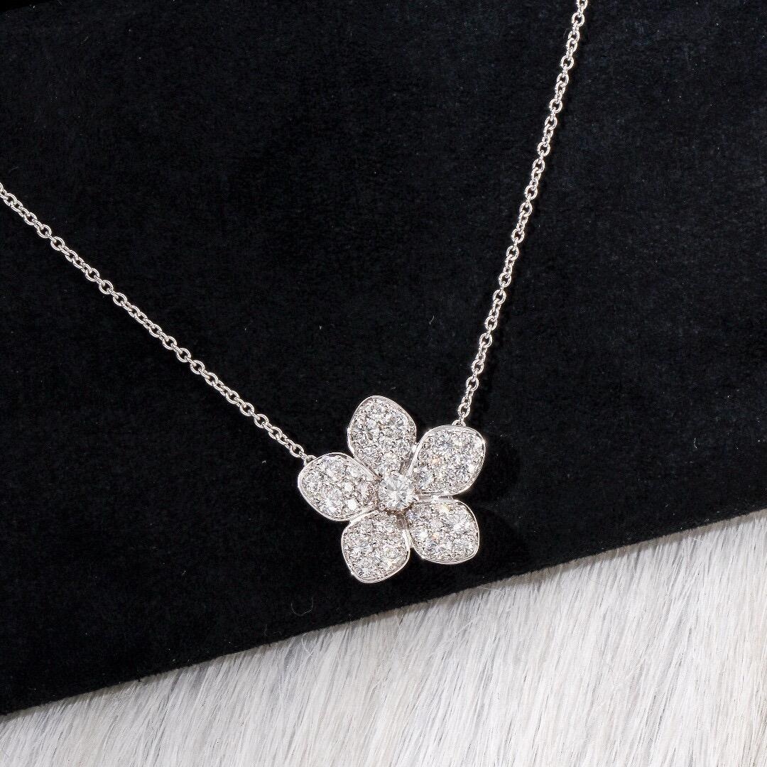 18K White Gold Graff Wild Flower Large Pave Diamond Pendant